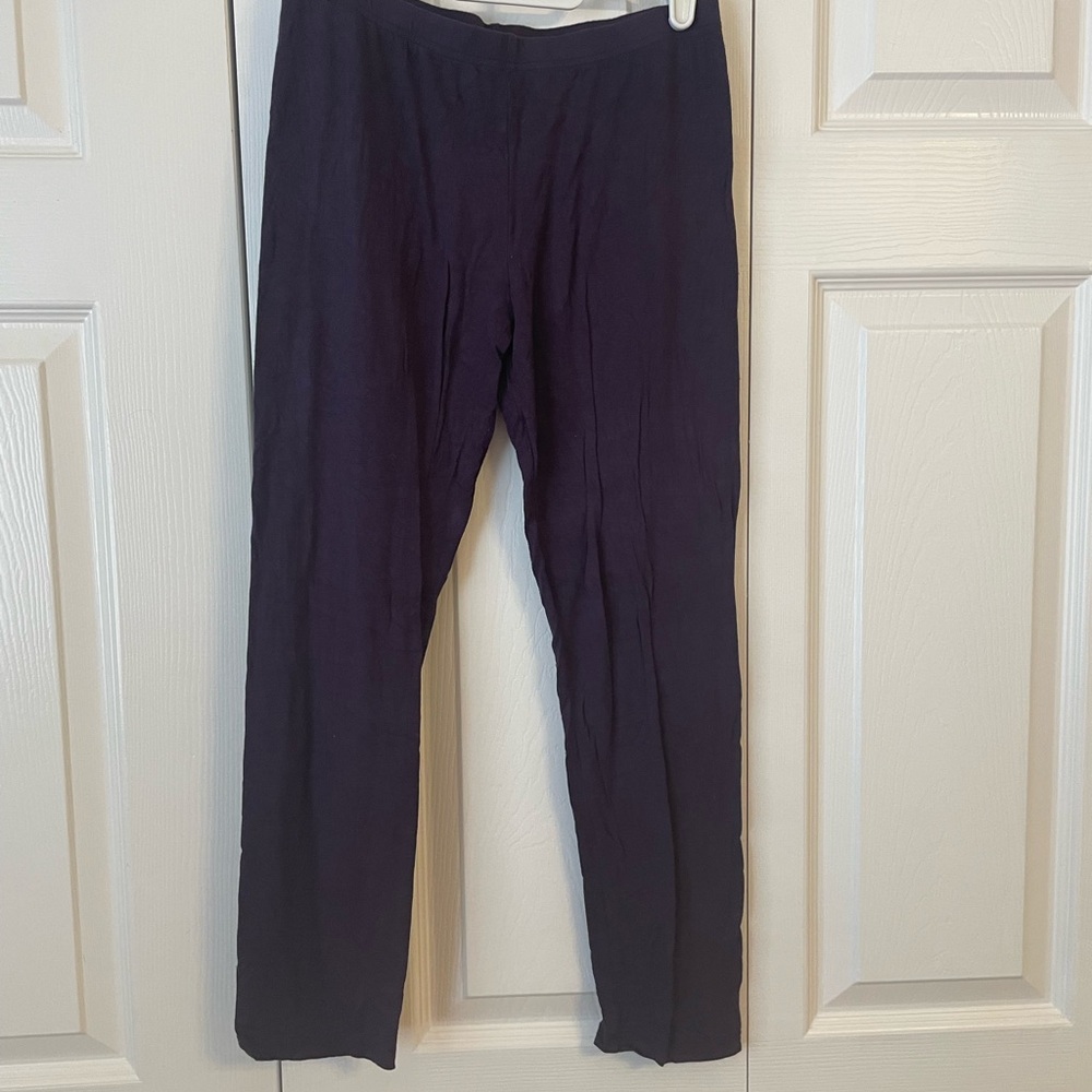 Two pairs of YALA capri leggings navy, eggplant size M